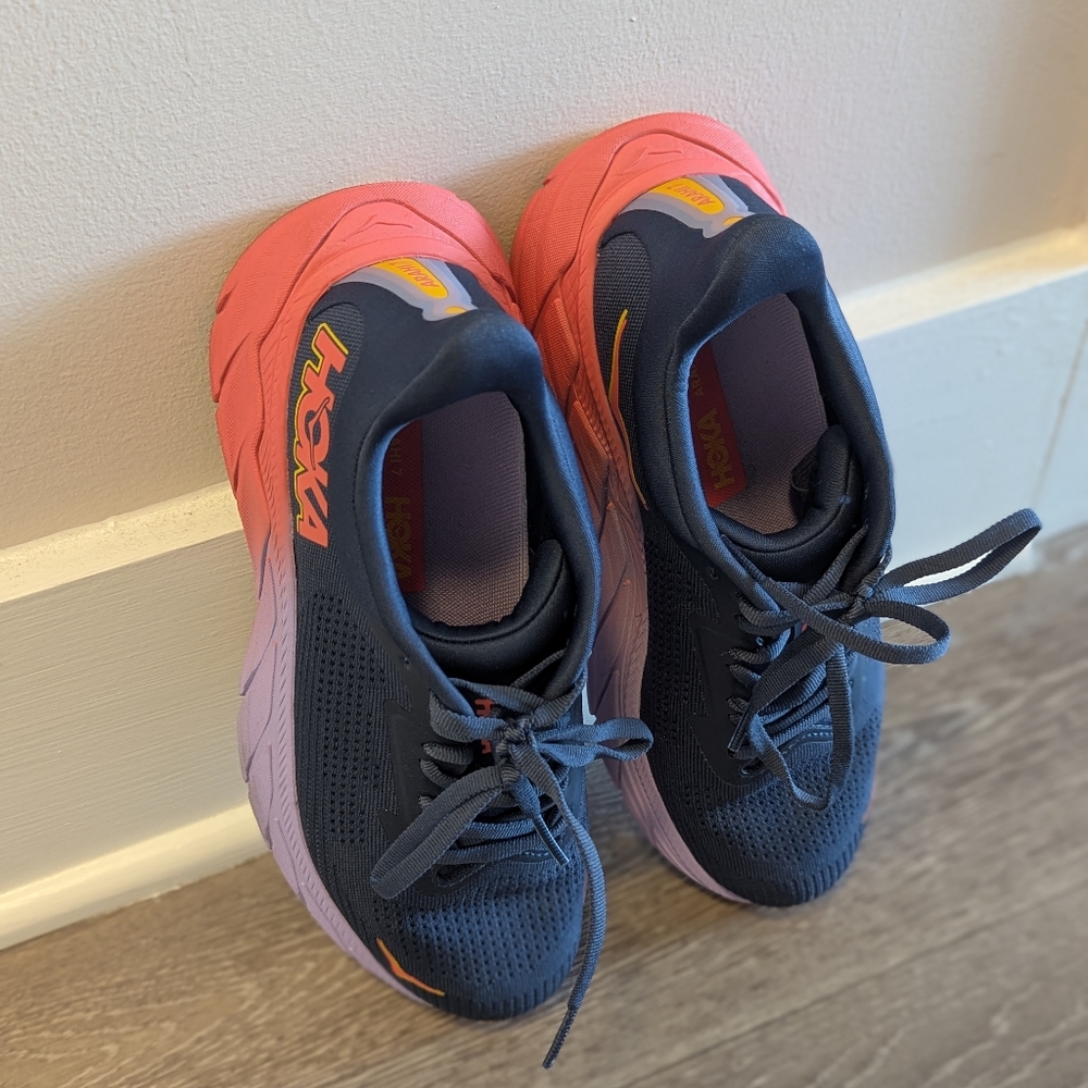 HOKA Arahi 7 Sneakers - Picture 5 of 8